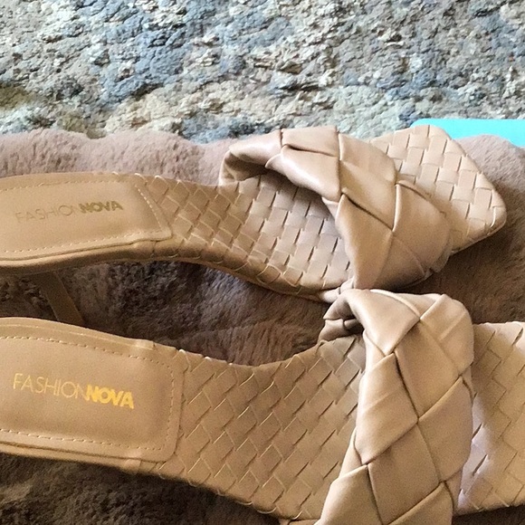 Tan - Picture 2 of 8